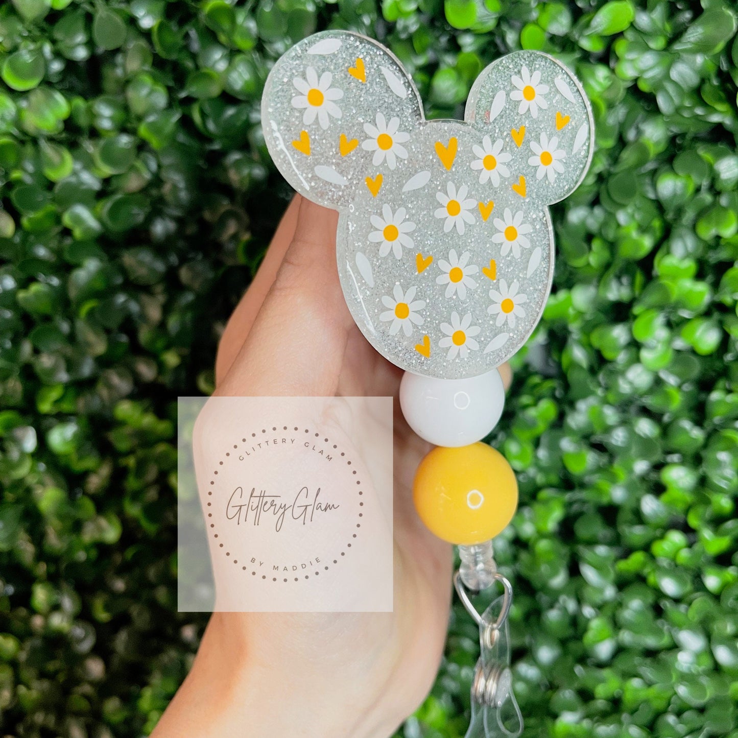 Mouse Shaped Daisy Floral Badge Reel with Bubblegum Beads