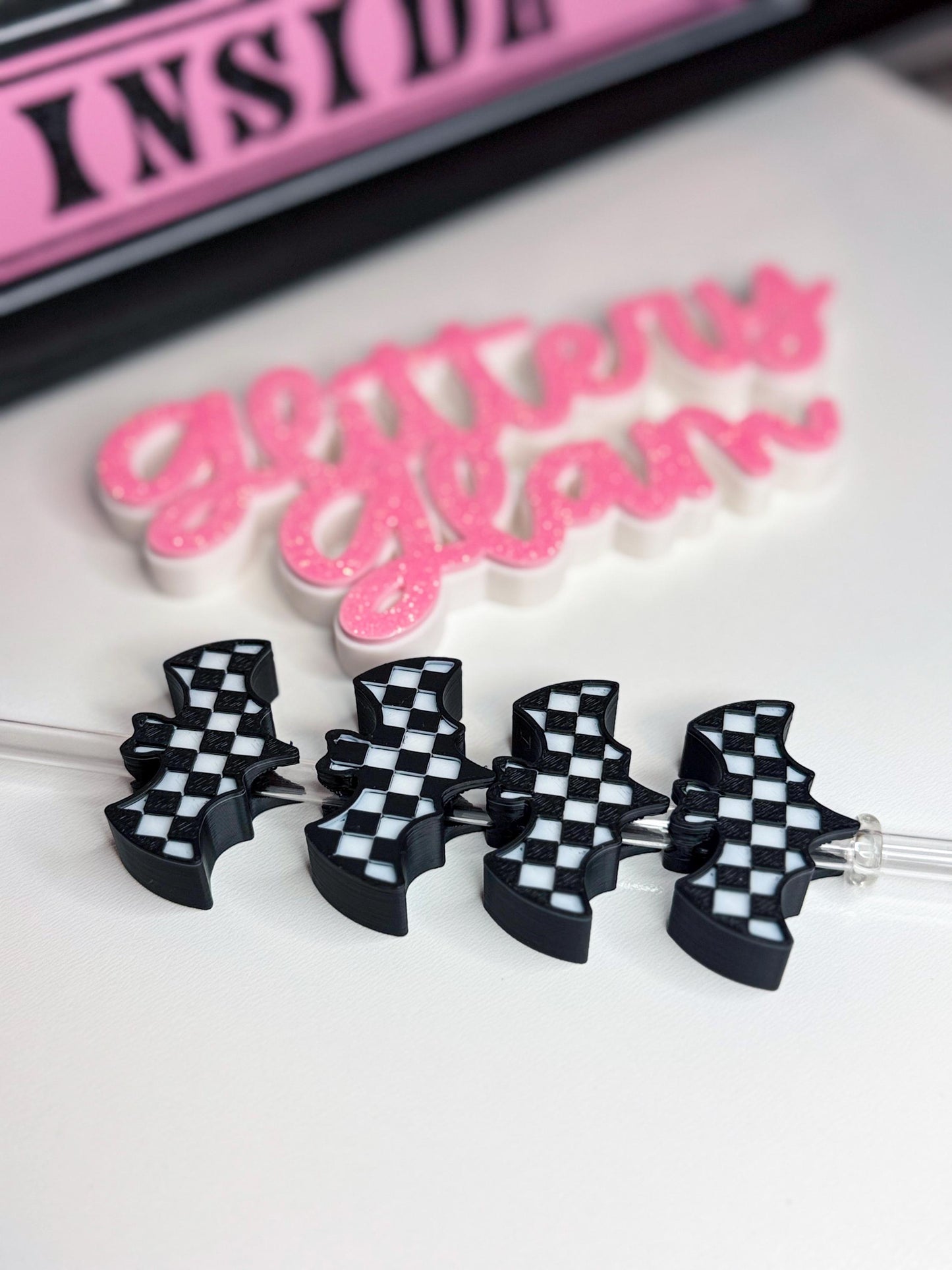 Checkered Bat Straw Topper