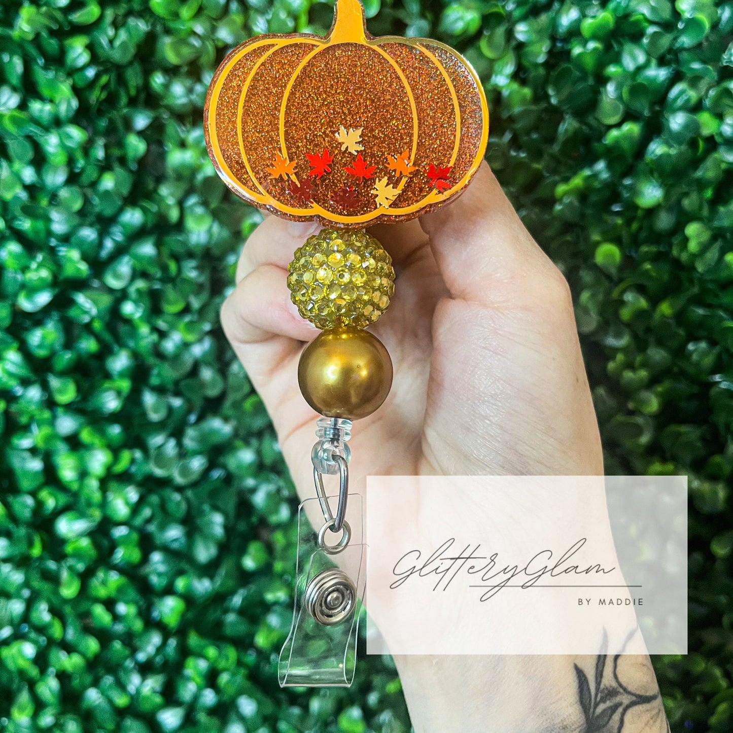 Gold Pumpkin Badge Reel with Leaves, Beaded Badge Holder for Nurses, Perfect Gift for Nurses, Teachers, or Office Workers