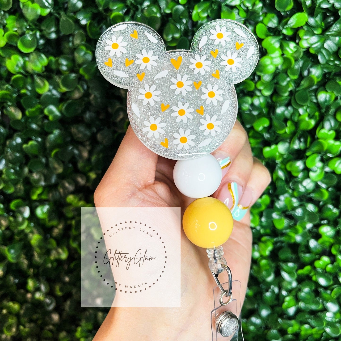 Mouse Shaped Daisy Floral Badge Reel with Bubblegum Beads