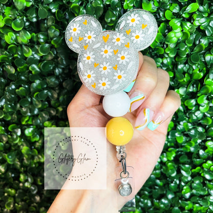 Mouse Shaped Daisy Floral Badge Reel with Bubblegum Beads