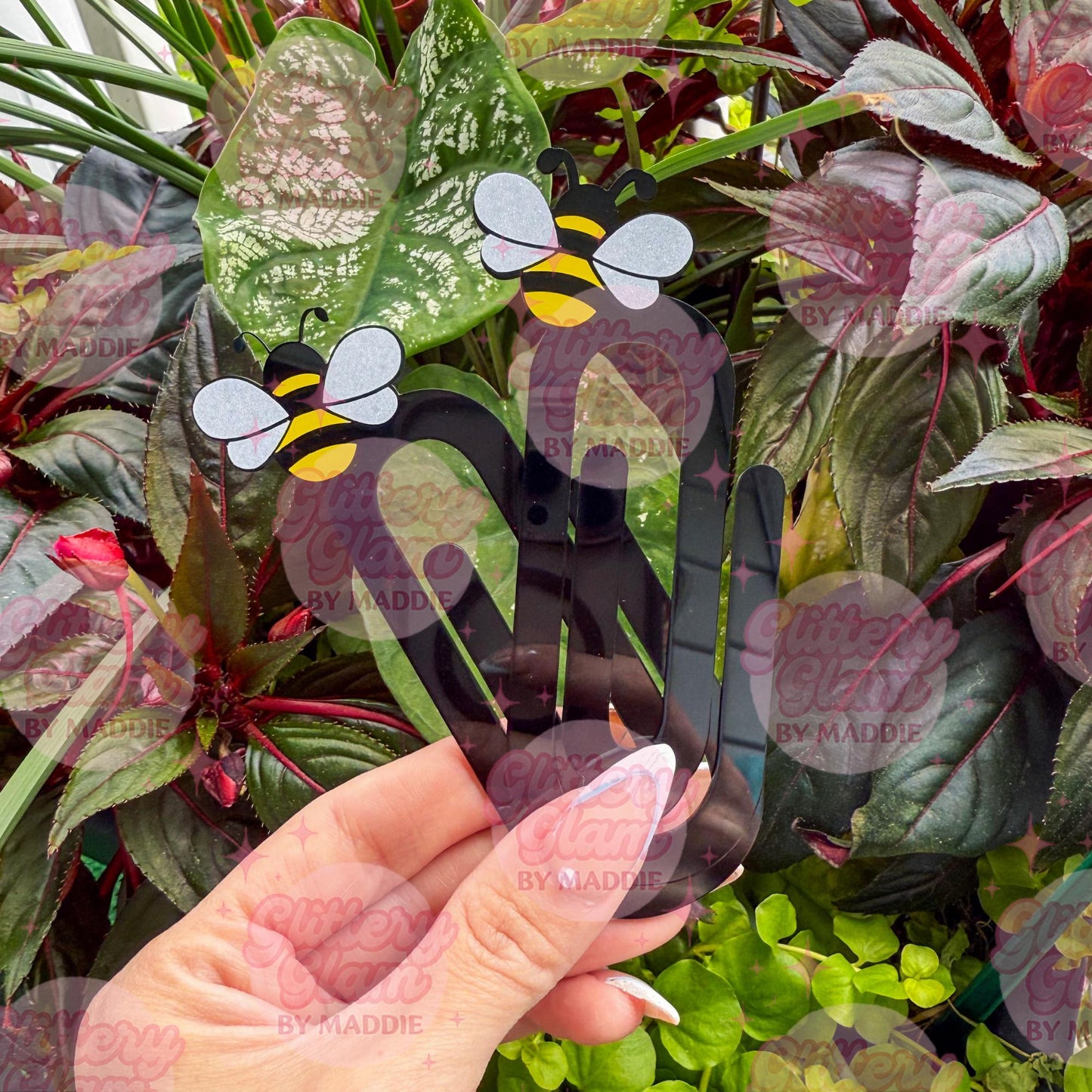 Bee-Shaped Jumbo Paperclip – Cute Bee Bookmark, Teacher Gift, Bookish Accessory, Boho Office Decor, Planner Clip, Back to School Stationery